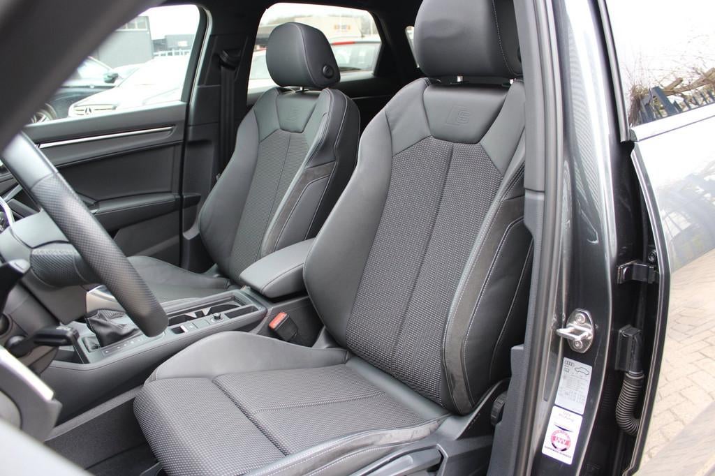 Audi Q3 Sportback 45 TFSI e 3x S-Line | Panoramadak| Black o, Auto's, Audi, Zwart, Leder en Stof, Nieuw, Hybride Elektrisch/Benzine
