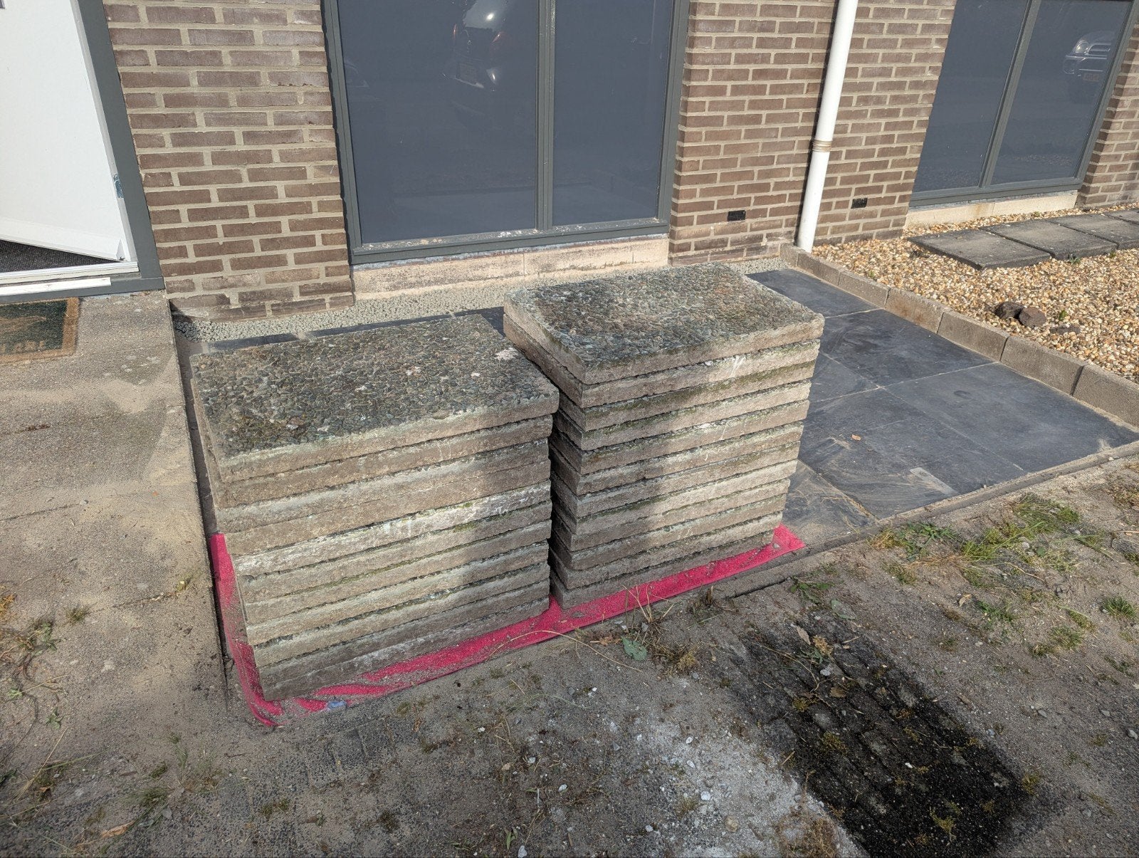 Gebruikte terrastegels van grindbeton, ~10 m², Gebruikt, Ophalen of Verzenden, 10 m² of meer, Beton