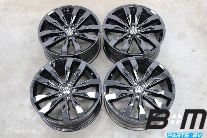 ORIGINEEL! 20 inch Suzuka R-Line velgen VW Tiguan 5NN601025Q, Gebruikt, Velg(en)