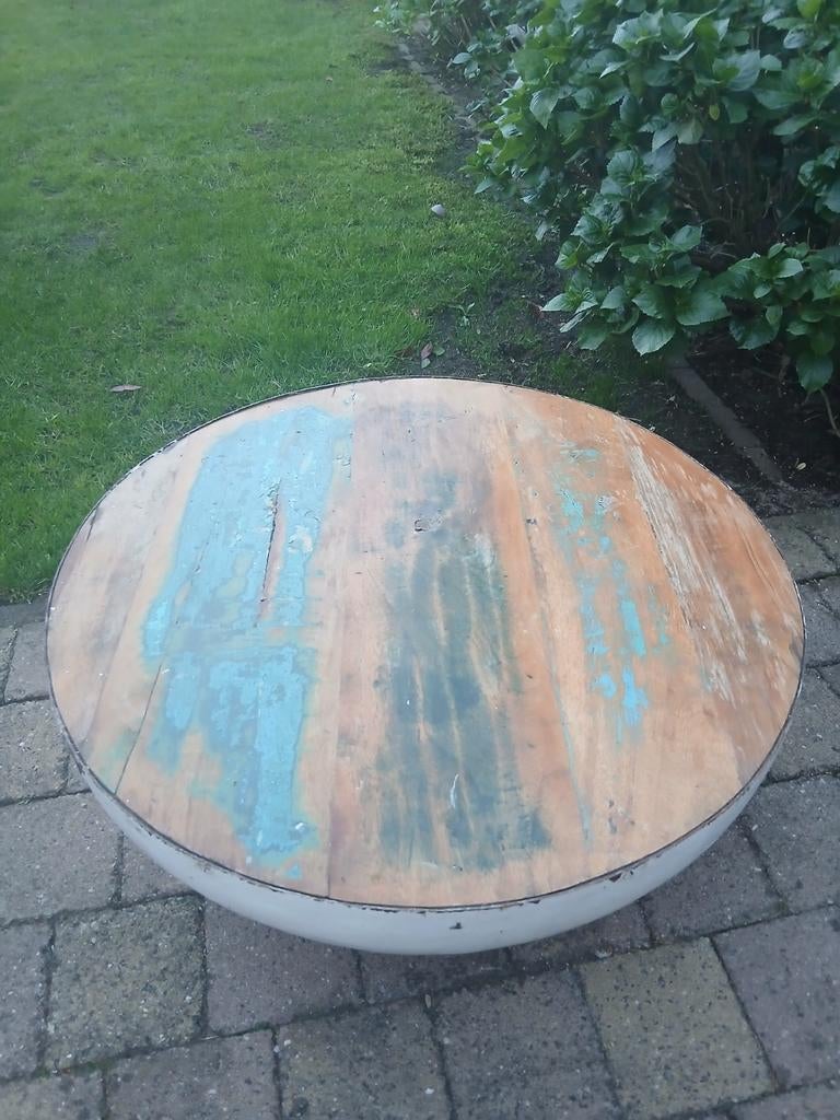 salontafel met verweerd houten blad, Huis en Inrichting, Tafels | Salontafels, Gebruikt, Rond, Rustiek, Industrieel, Eclectisch