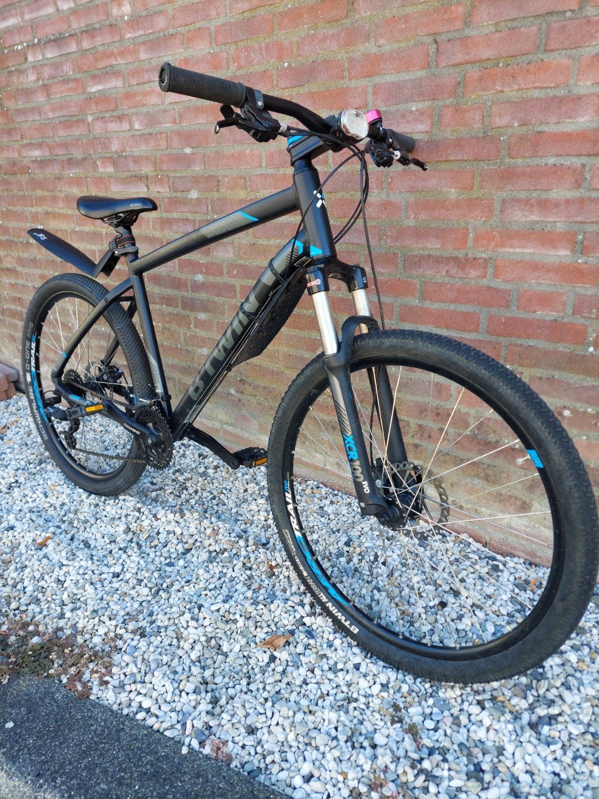 nette Mountainbike b twin rockrider 520 jongensfiets, Ophalen