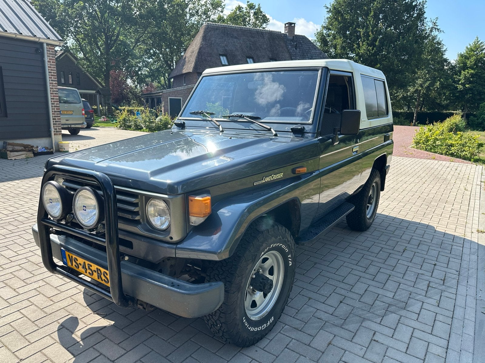 Toyota Land Cruiser