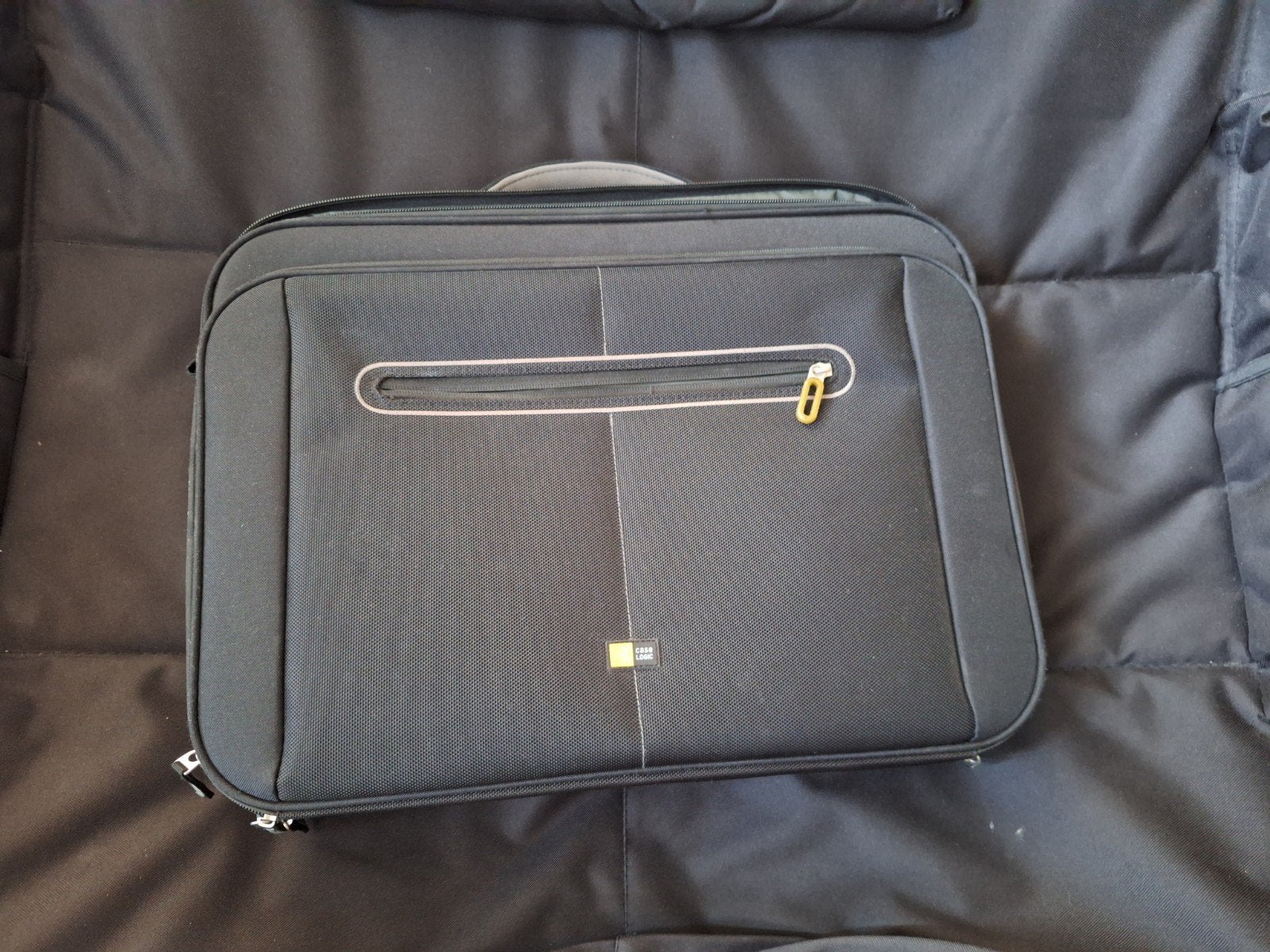 Case Logic Laptoptas 18 inch - Zwart, Computers en Software, Laptoptassen, Zo goed als nieuw, Schoudertas, 15 inch, Case Logic