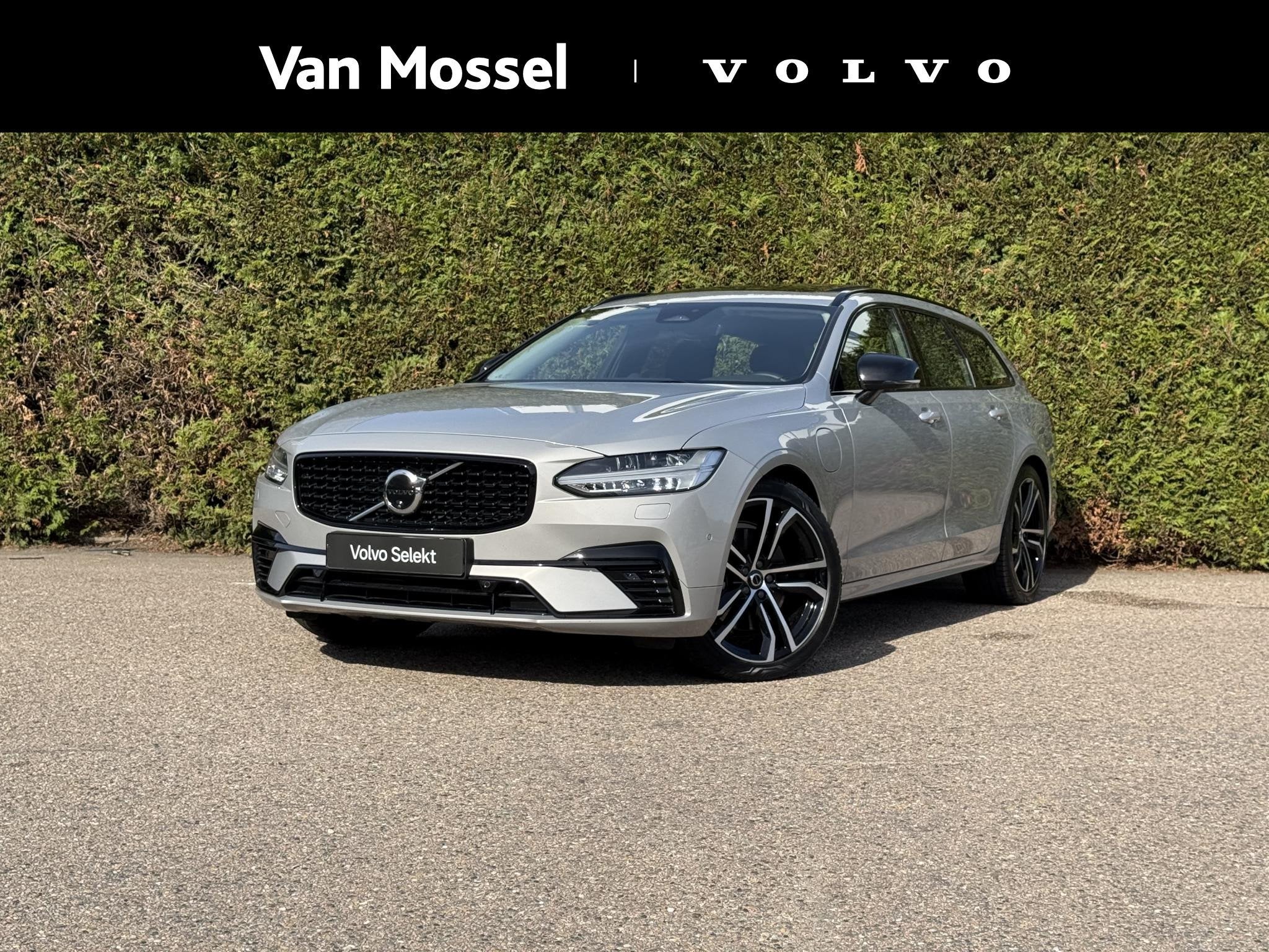 Volvo V90 T8 Plug-in hybrid AWD Ultra Dark, Euro 6, 4 cilinders, 180 min, Hybride Elektrisch/Benzine