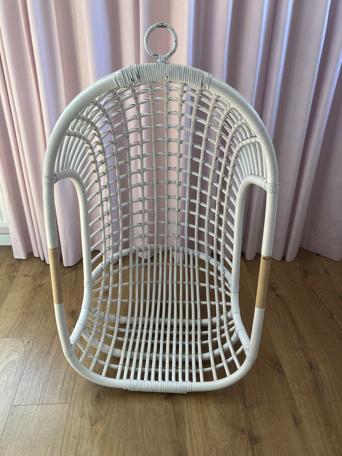 Witte Rotan Hangstoel, Huis en Inrichting, Stoelen, Ophalen, Gebruikt, Wit, Riet of Rotan