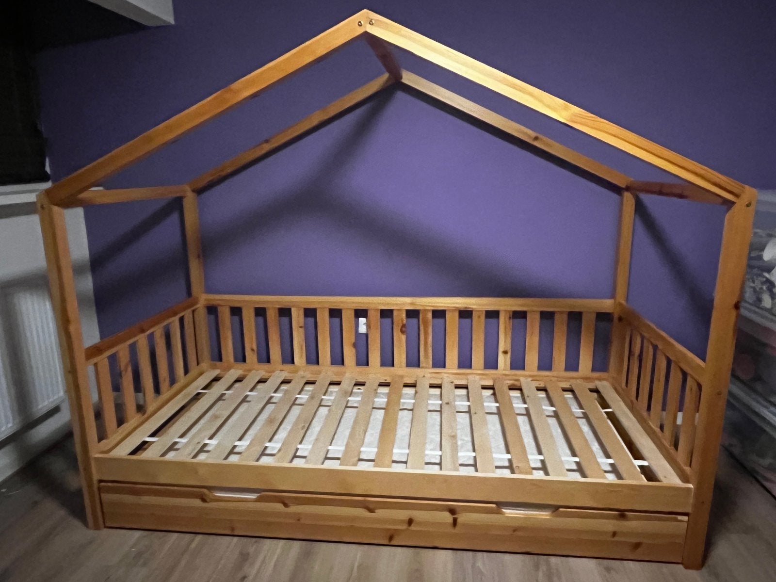 Bed met bedlade en dakje van Beterbed, Ophalen, 85 tot 100 cm, Zo goed als nieuw, Matras