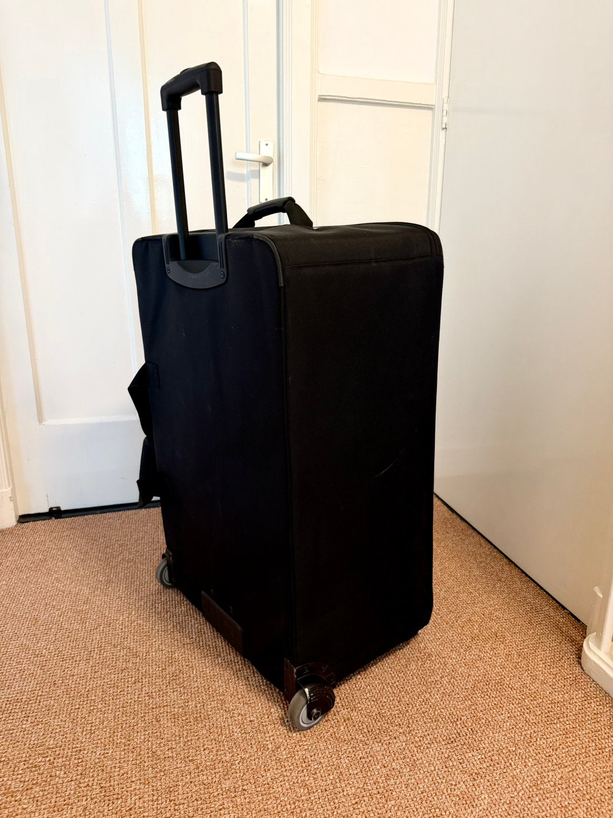 Tenba Air Case 3220w, de grote met wielen, Ophalen, Tenba, Zwart, Gevoerd
