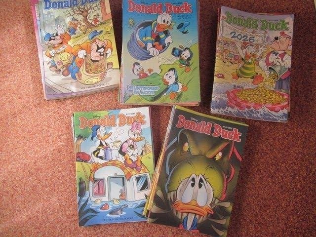 Donald Duck complete jaargang 2025, Boeken, Complete serie of reeks, Walt Disney, Ophalen of Verzenden, Zo goed als nieuw