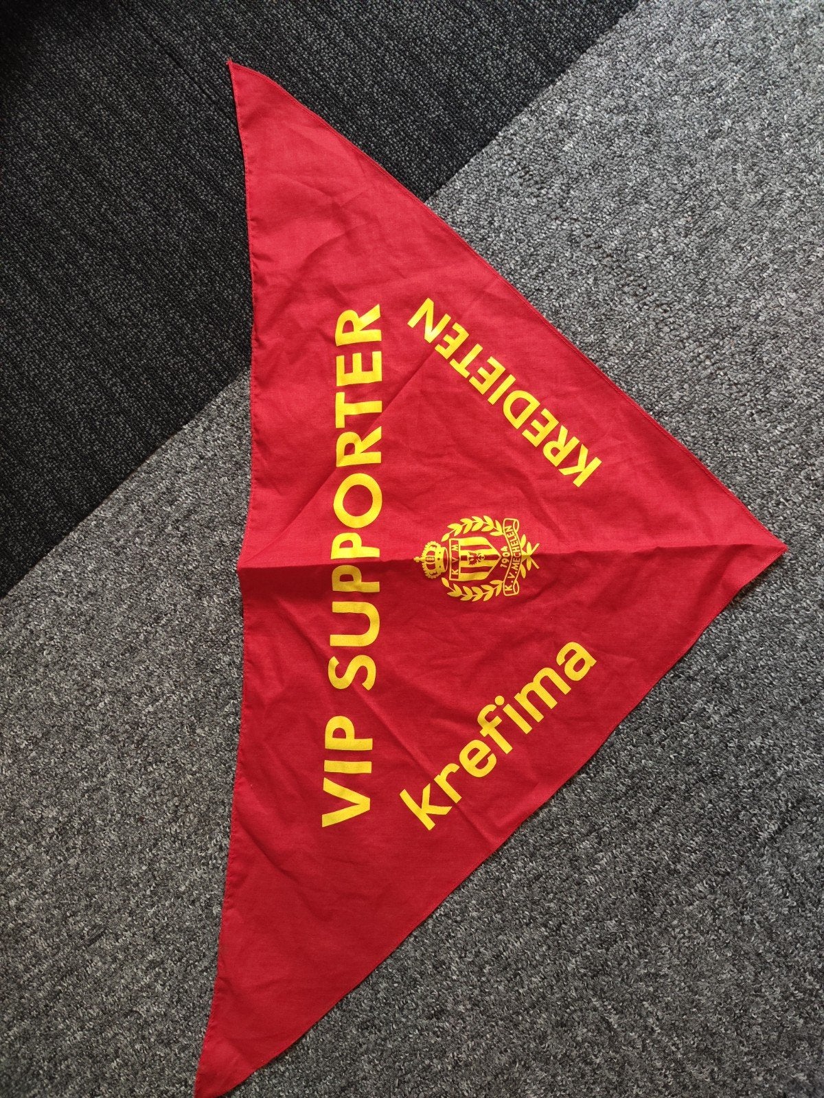 Kv Mechelen bandana/sjaal, Ophalen of Verzenden, Buitenlandse clubs, Vaantje of Sjaal