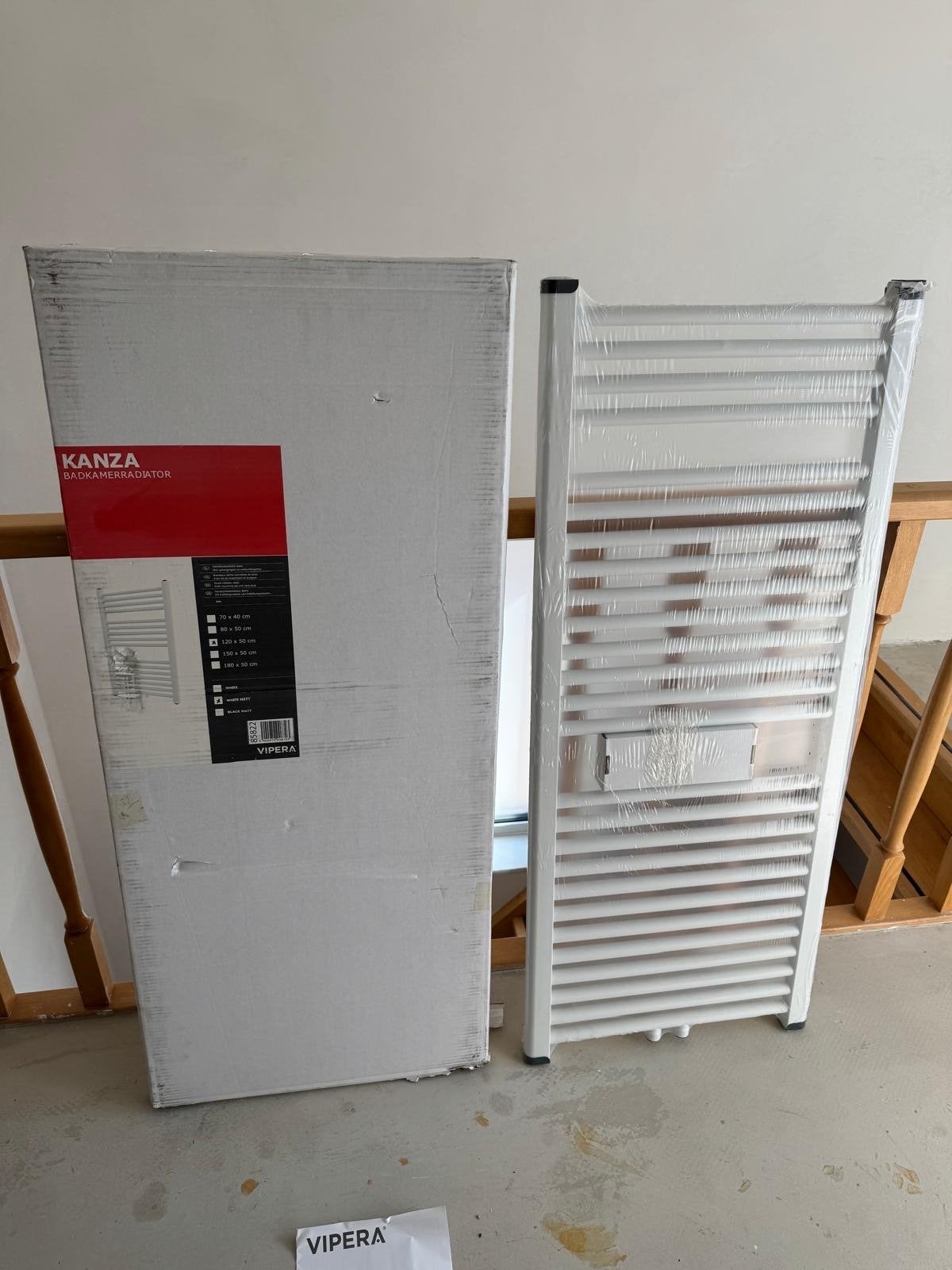 Nieuwe Kanza badkamerradiator 120x50 wit, nog in plastic, Doe-het-zelf en Verbouw, Verwarming en Radiatoren, Nieuw, Radiator, 80 cm of meer