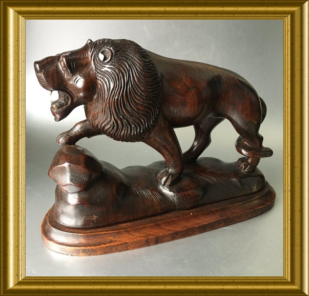 Art deco houtsnijwerk: houten beeld leeuw, Antiek en Kunst, Kunst | Beelden en Houtsnijwerken, Beeld, Hout, Zoogdier, 20 - 50 cm