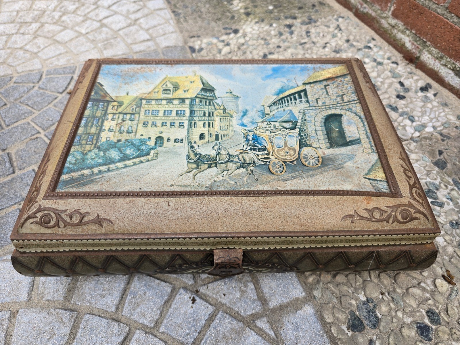 Vintage DBF Koekjesblik Jaren '50 - Gouden Koets Reliëf, Ophalen of Verzenden