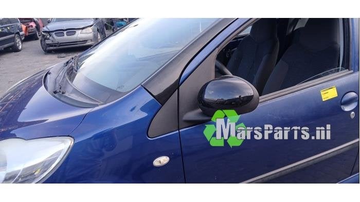 Buitenspiegel links van een Peugeot 107, Gebruikt, -, -, Ophalen of Verzenden