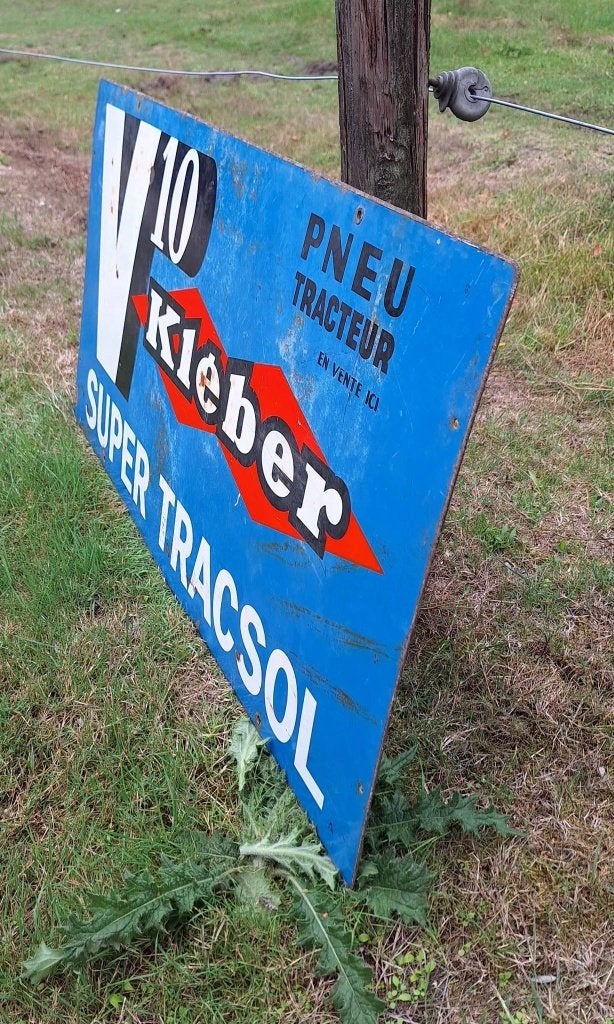 Dubbelzijdig geëmailleerd reclamebord Kléber tractorbanden., Verzamelen, Merken en Reclamevoorwerpen, Reclamebord, Gebruikt, .