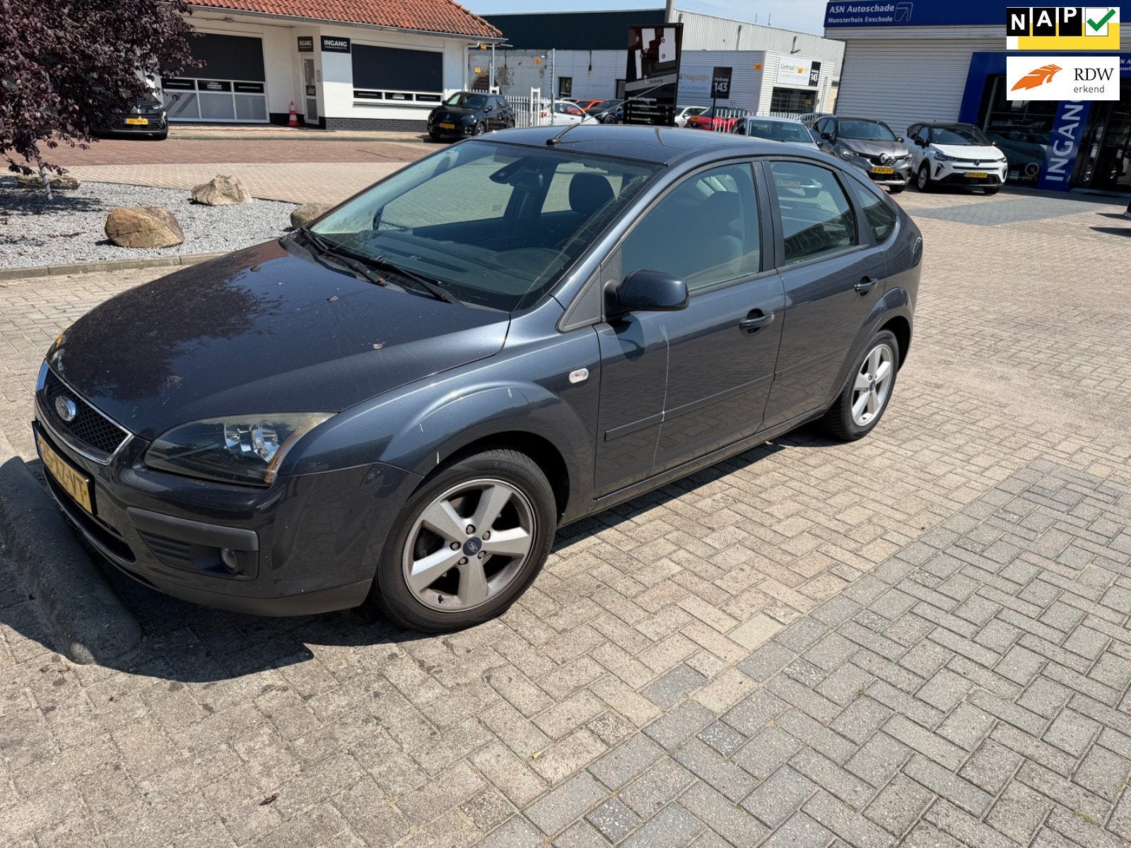 Ford Focus 1.8-16V AIRCO/PDC/LAGE KM/RIJDT GOED/APK 9-2027!, Parkeersensor, Gebruikt, Zwart, 4 cilinders