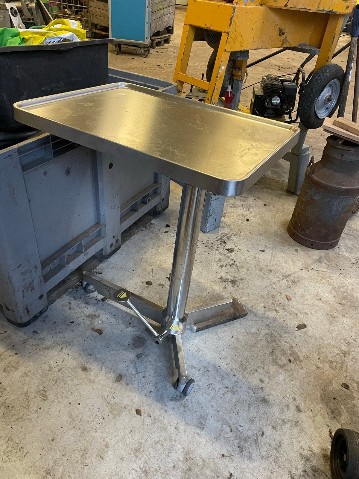 Verrijdbare RVS werktafel / bijzettafel 1 wieltje los, Ophalen, Gebruikt, Metaal of Aluminium, 75 cm of meer