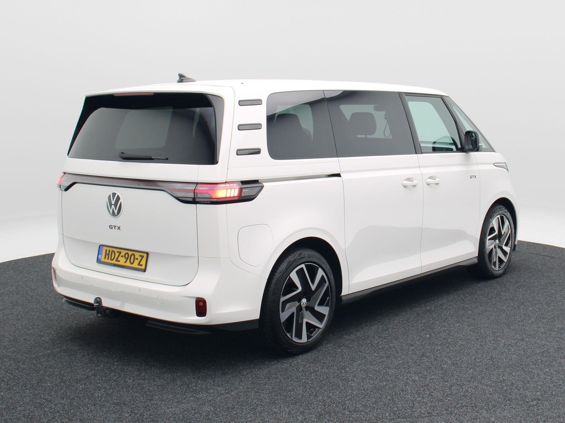 Volkswagen ID. Buzz GTX 4MOTION 79 kWh & 340 Pk | Trekhaak |, Auto's, Automaat, Dealer onderhouden, Stof, Vierwielaandrijving