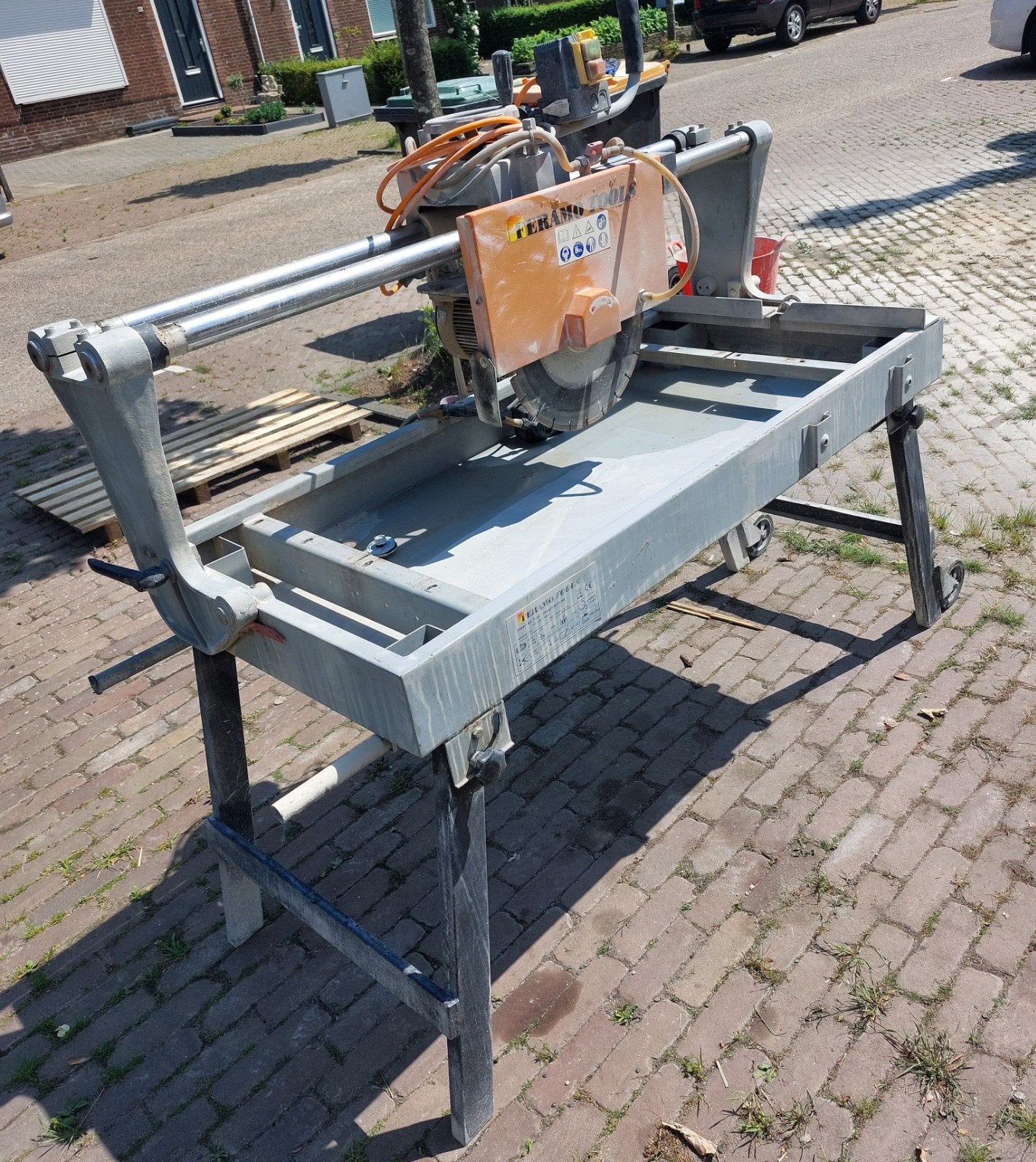 Feramo steen en tegelzaag, Ophalen, Gebruikt, 1200 watt of meer, 70 mm of meer