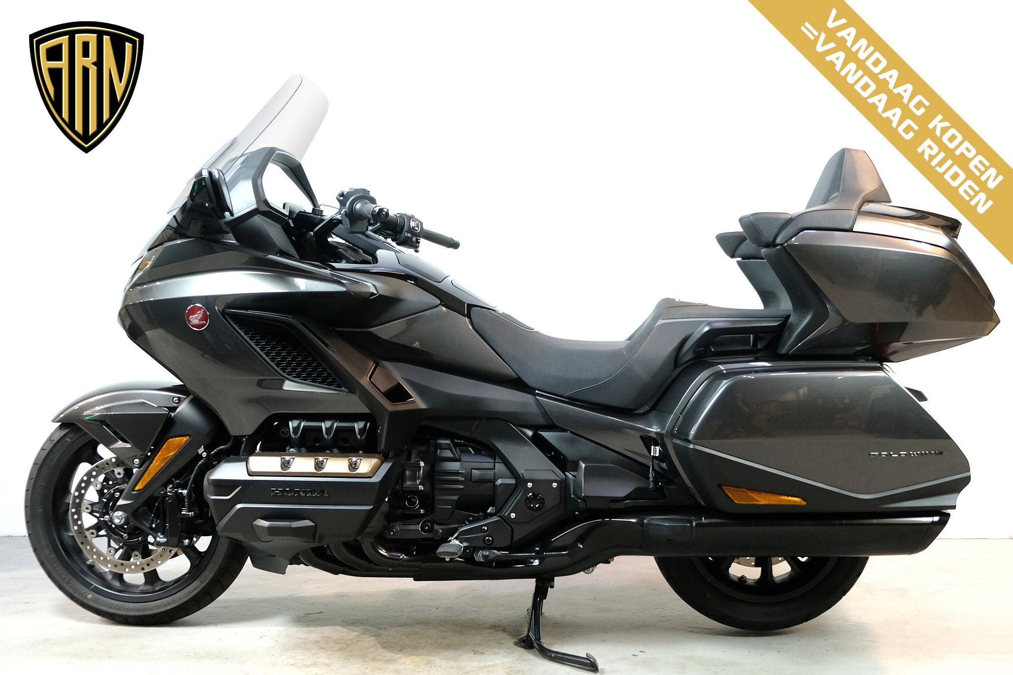 Honda GL 1800 Goldwing Tour Deluxe (bj 2024), Motoren, Motoren | Honda, Bedrijf, Handvatverwarming, Meer dan 35 kW, Toermotor