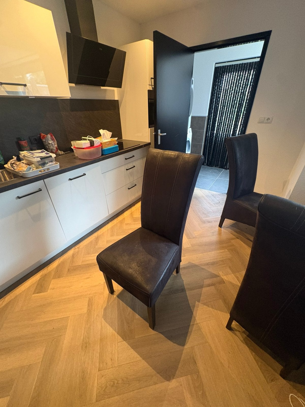 Gratis afhalen 6 keuken stoelen, Ophalen