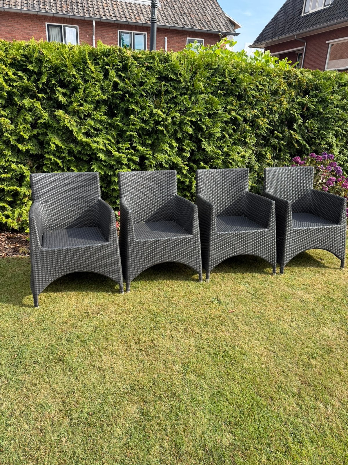 4 tuinstoelen, Ophalen of Verzenden, Zo goed als nieuw, Kunststof