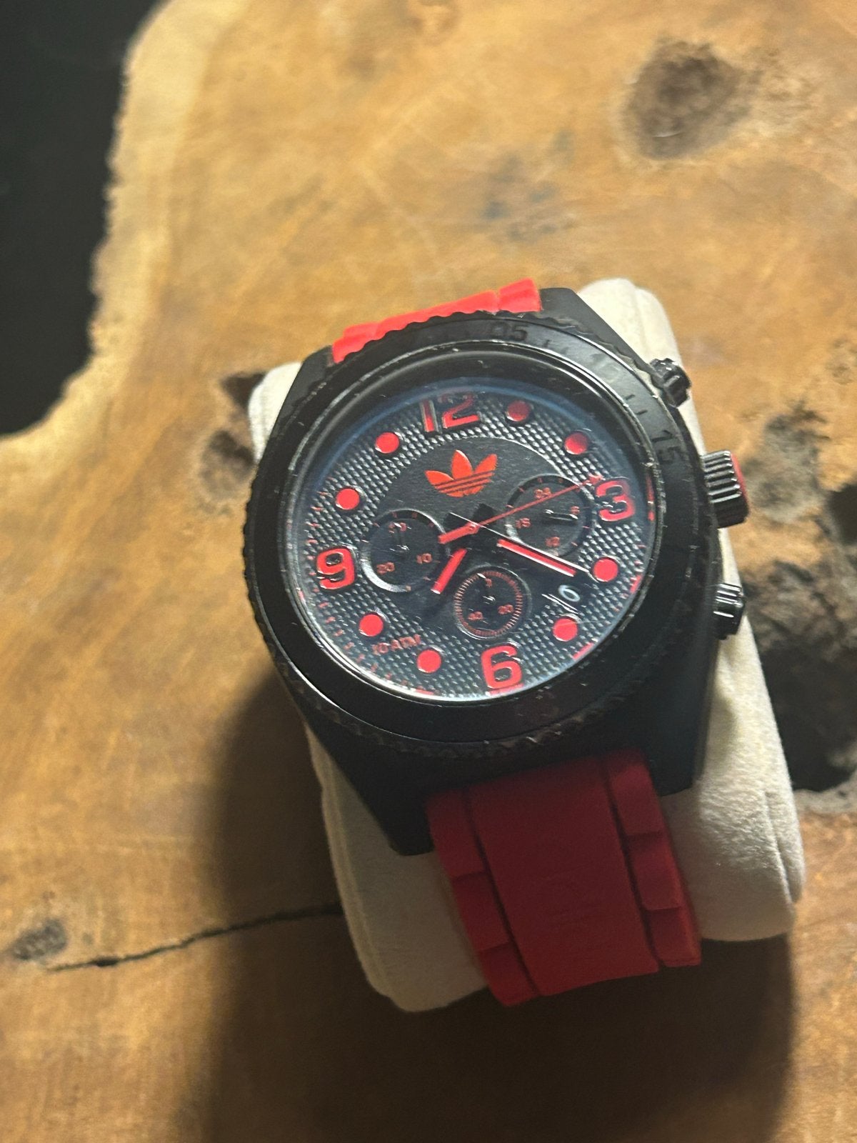 Adidas Polshorloge Zwart/Rood - Zo goed als nieuw, Ophalen, Zo goed als nieuw