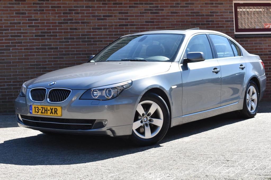 BMW 5-serie 525i Executive '08 Navi Clima Cruise Inruil moge, Gebruikt, Zwart, 2000 kg, 1505 kg