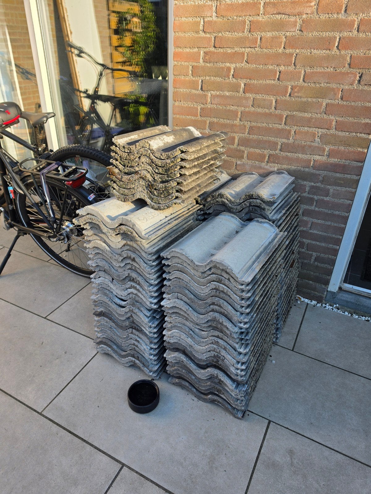 Dakpannen, 100 stuks, gratis af te halen, Ophalen, Gebruikt, Steen of Klei, Dakpannen