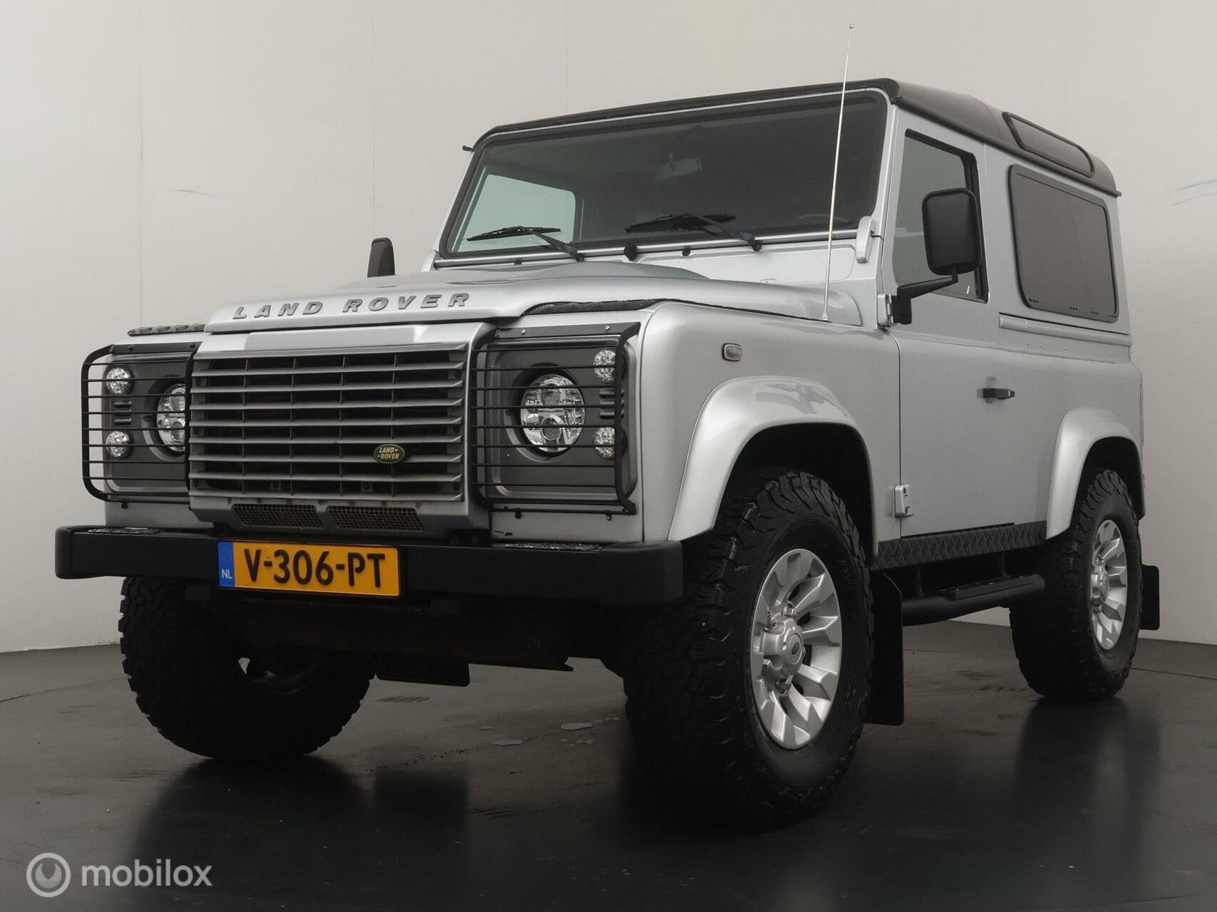 Land Rover Defender 2.4 TD HT 90" E, Auto's, Zwart, 4 cilinders, Leder en Stof, 122 pk