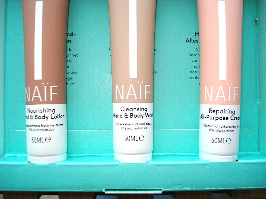 NAÏF giftset - Nourishing, Cleansing, Repairing - 3x 50 ml, Ophalen of Verzenden, Nieuw, Bodylotion, Crème of Olie