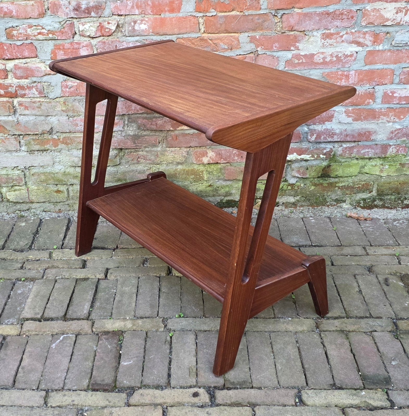Vintage, design tv tafel. Bijzettafel. Jaren 60, Ophalen
