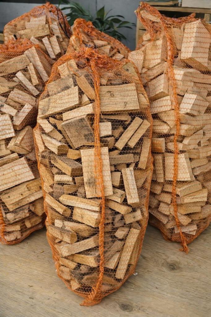 Grote netzakken droog en stookklaar hout, Minder dan 3 m³, Ophalen