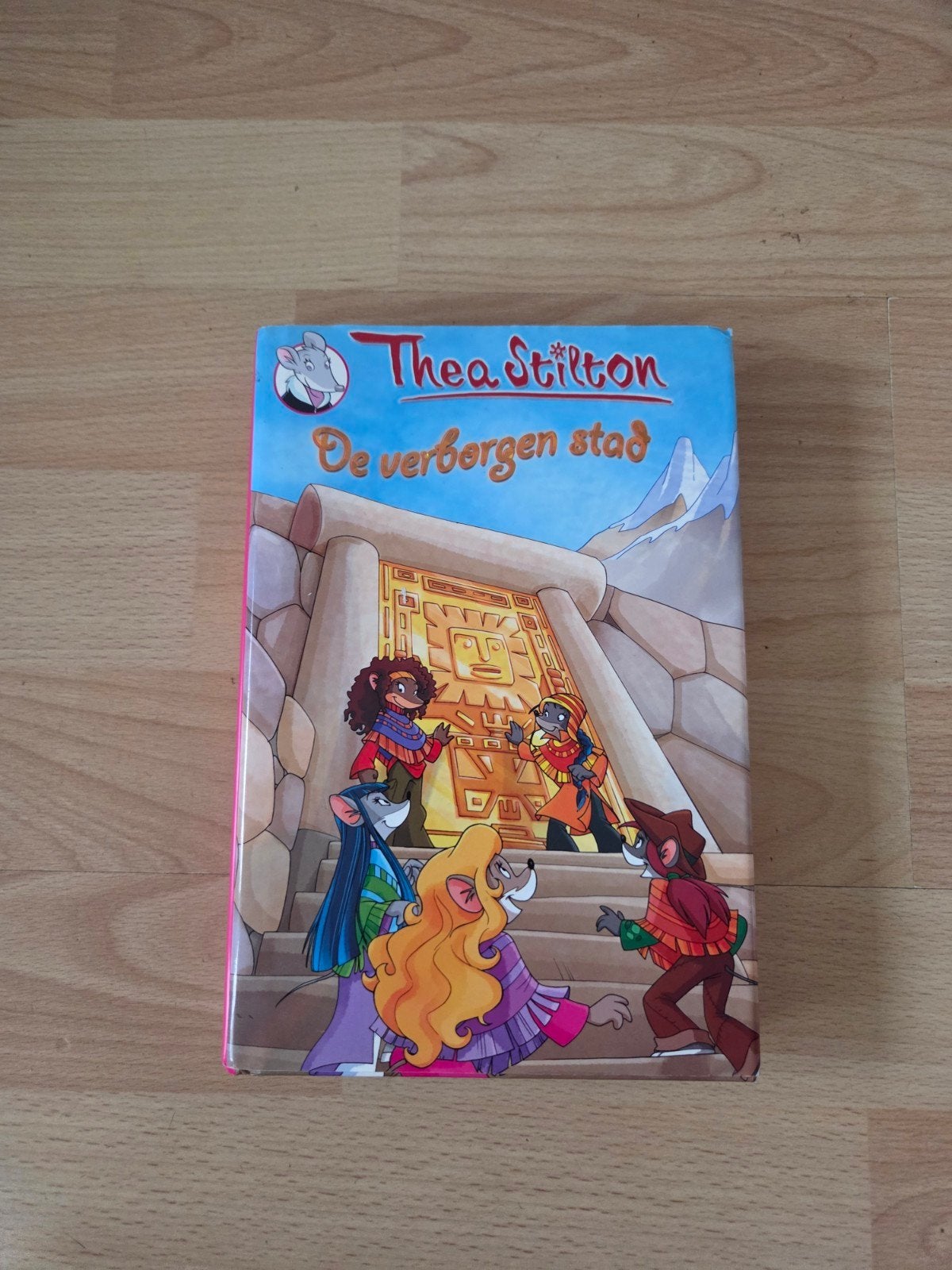 De verborgen stad - Thea Stilton (ZGAN), Thea Stilton, Fictie algemeen, Ophalen of Verzenden, Zo goed als nieuw