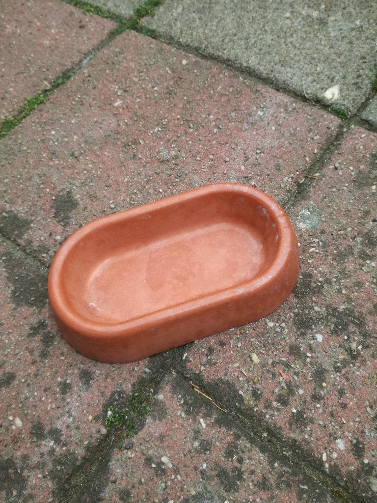 Betonnen Voerbak, Ophalen, Zo goed als nieuw, Voerbakje
