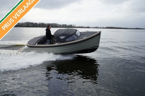 Waterspoor 646  DEMO met 30Pk Suzuki