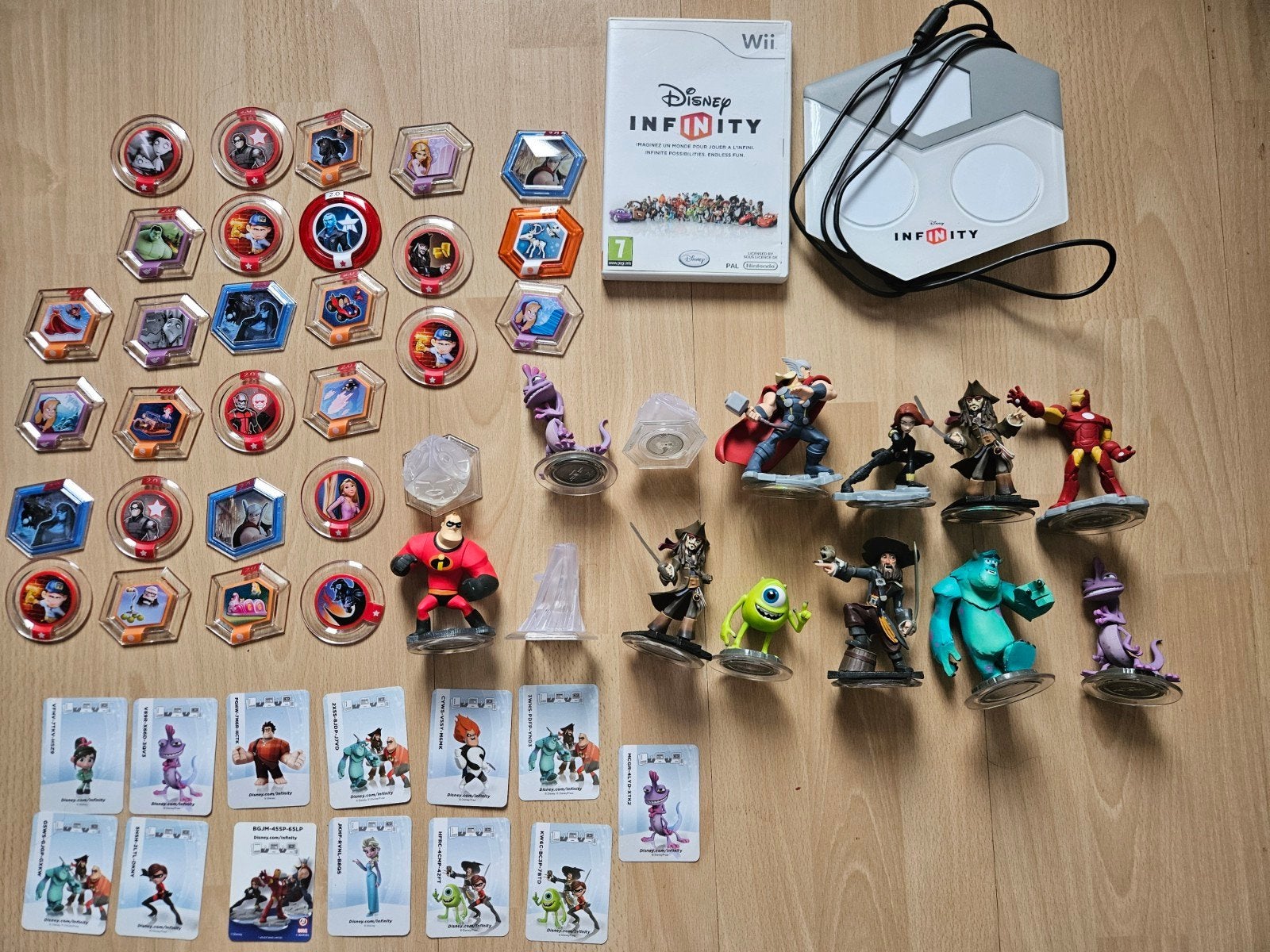 Disney Infinity: Wii-game, figuren, power discs & kaarten, Ophalen of Verzenden, Gebruikt