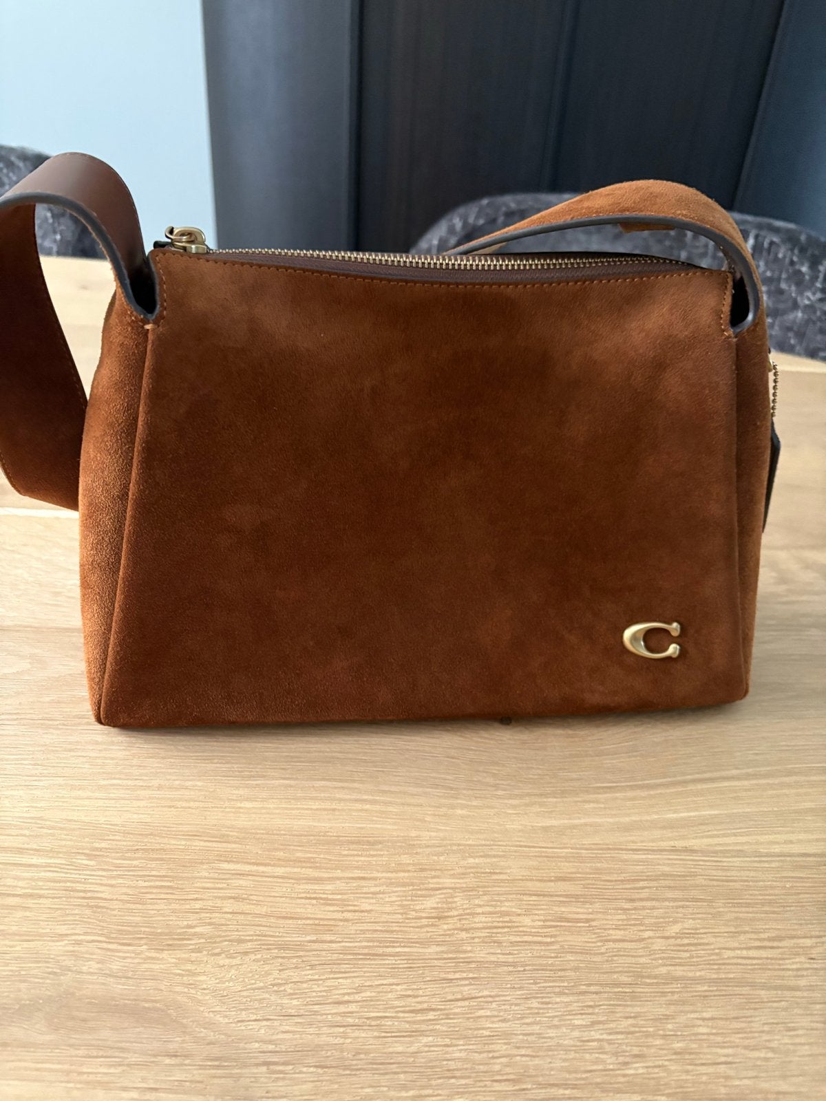 Geheel nieuwe Coach tas cognac bruin suède, Sieraden, Tassen en Uiterlijk, Tassen | Damestassen, Ophalen of Verzenden, Nieuw, Bruin