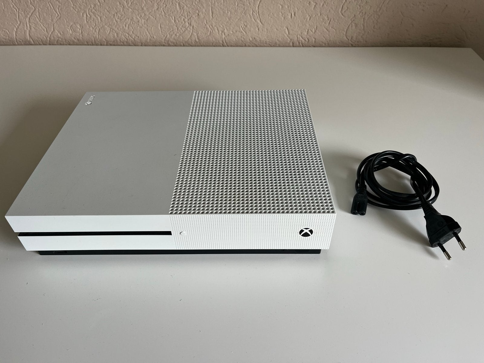 Xbox One S 500 GB Wit met stroomkabel, 500 GB, Xbox One S, Ophalen of Verzenden, Zo goed als nieuw