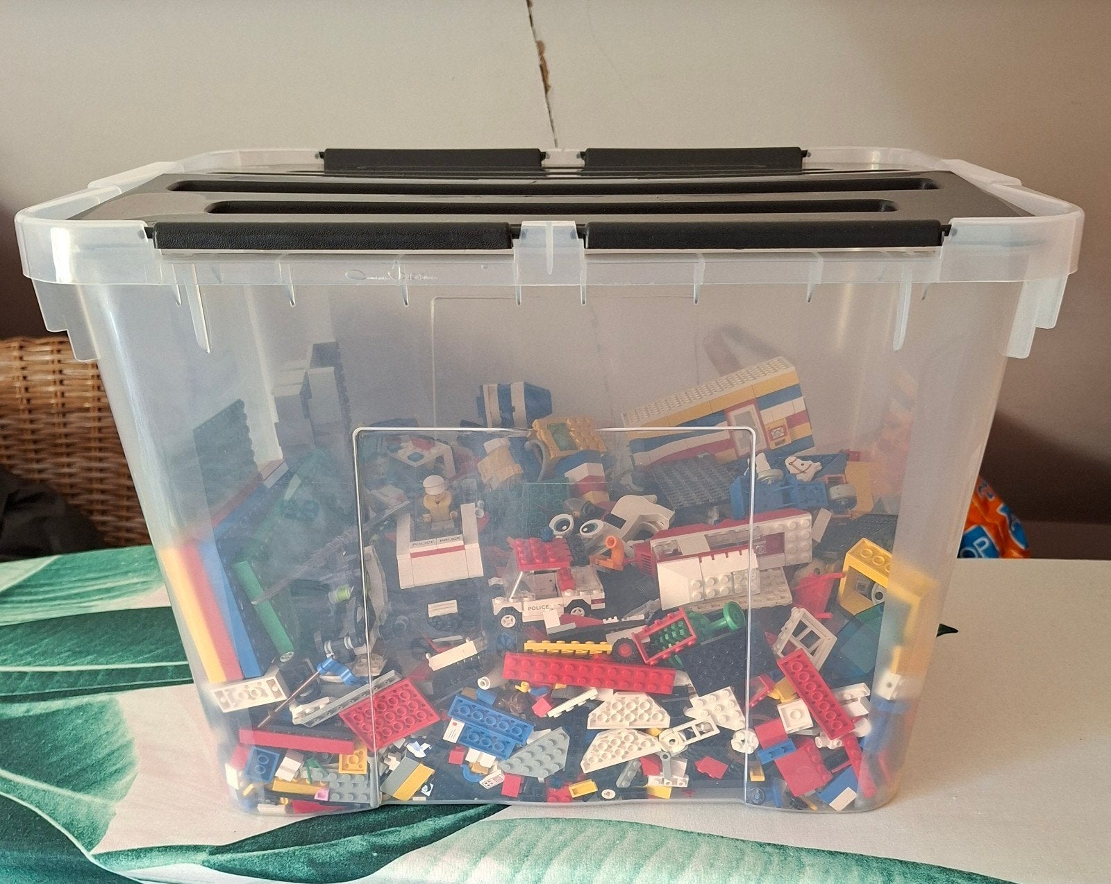 Lego uit diverse jaren (ook vintage) + veel bouwboekjes., Ophalen of Verzenden, Gebruikt