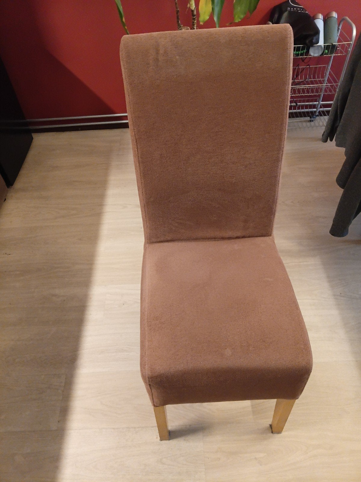 Gratis 4 eetkamerstoelen, Huis en Inrichting, Stoelen, Ophalen of Verzenden, Gebruikt