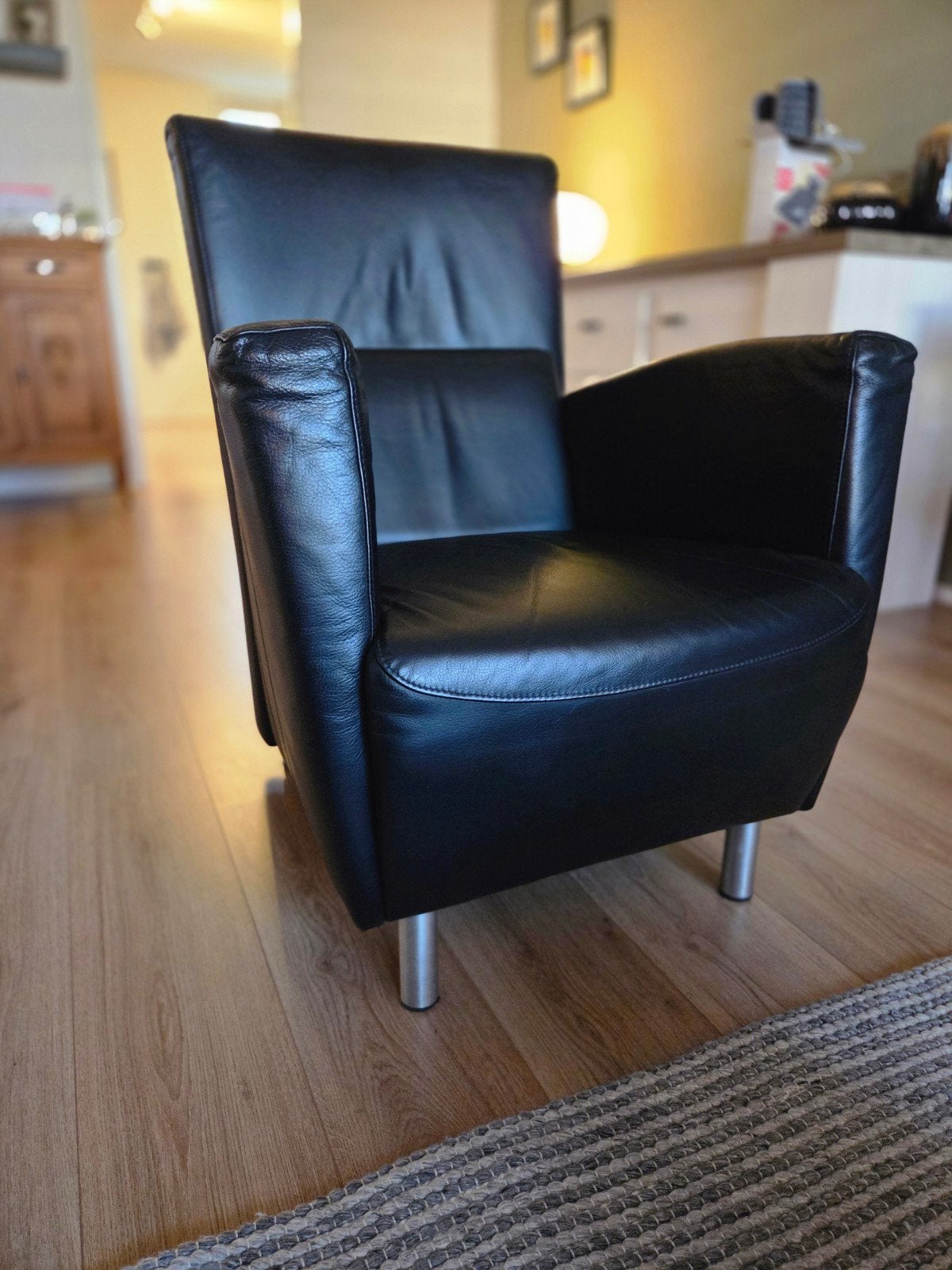 Zwarte leren fauteuil - Comfortabel en stijlvol, Ophalen, Gebruikt, Leer, 75 tot 100 cm