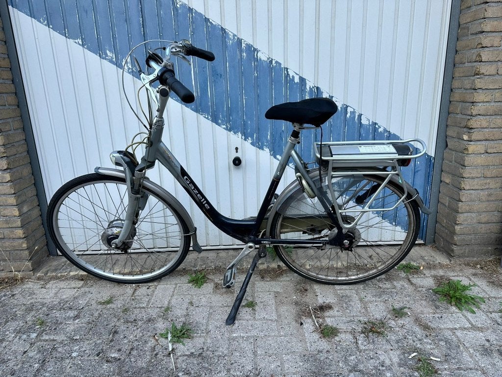 Electrische damesfiets 28”inch (maat 58), Ophalen, Minder dan 30 km per accu, Gebruikt, 55 tot 59 cm