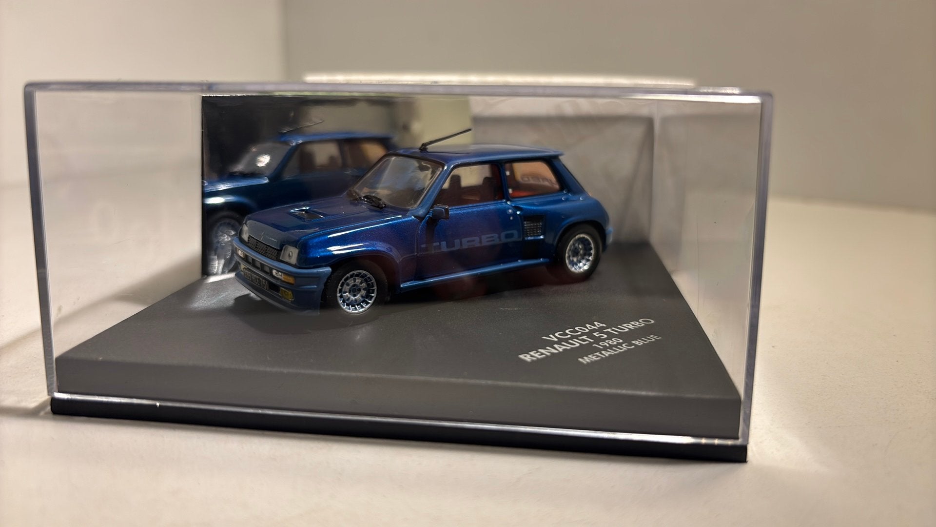 Renault 5 turbo 1980 bleu vitesse 1.43