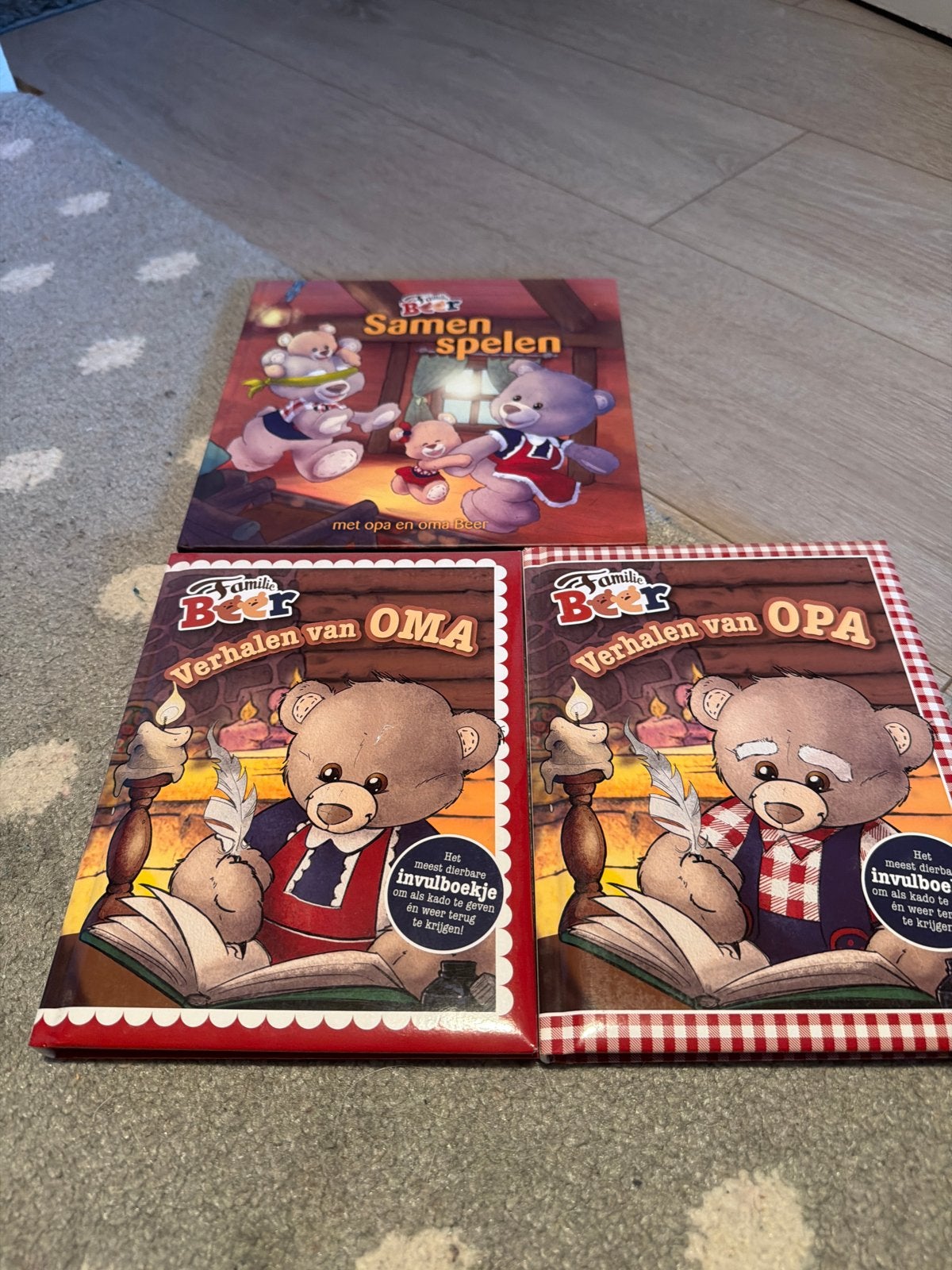 Familie Beer boeken: Samen spelen, Oma & Opa verhalen, Ophalen of Verzenden, Zo goed als nieuw, Fictie algemeen