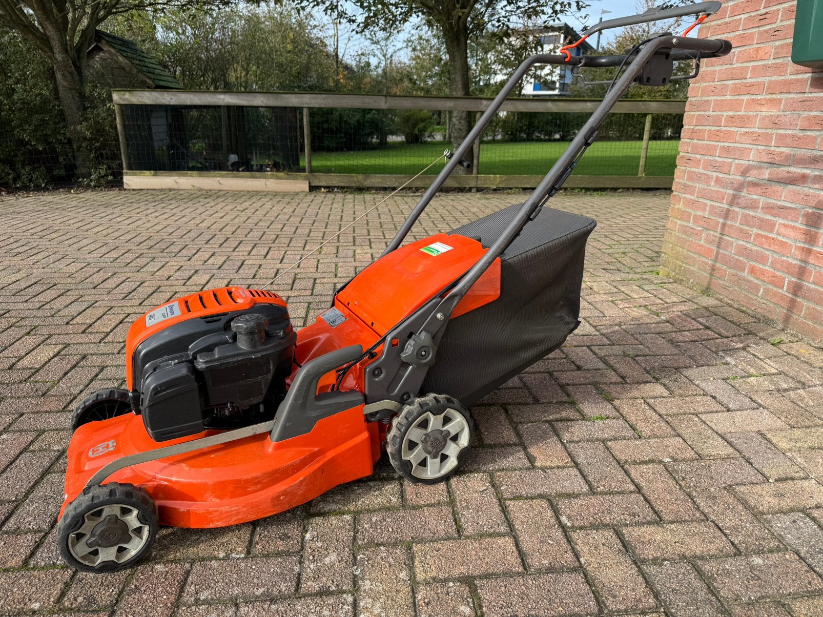Grasmaaier motormaaier Husqvarna LC347V met aandrijving, Ophalen, Zo goed als nieuw