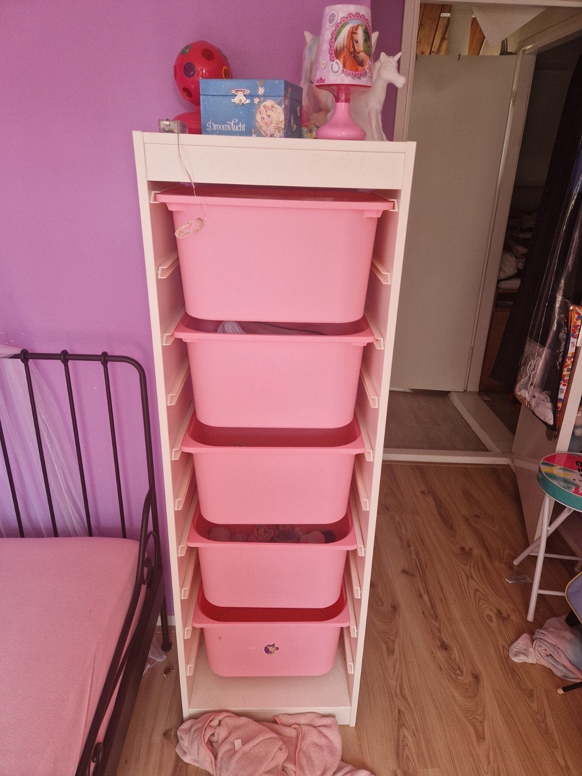 ikea bakken kast roze, Ophalen, Zo goed als nieuw, Kast, 90 tot 105 cm
