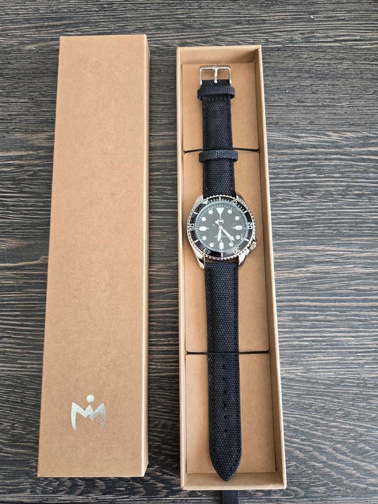 Herenhorloge met zwart bandje, Sieraden, Tassen en Uiterlijk, Horloges | Heren, Overige merken, Polshorloge, Overige materialen