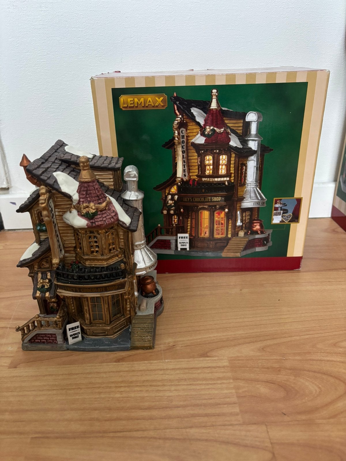 Lemax lucy’s chocolate shop, Diversen, Ophalen of Verzenden, Zo goed als nieuw