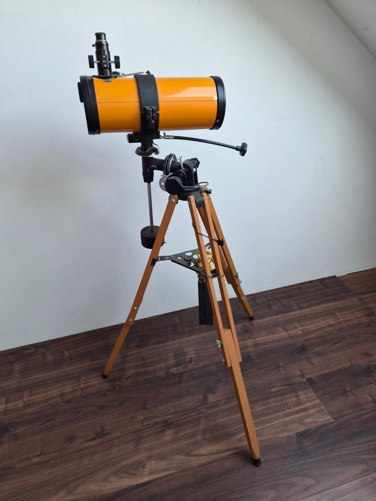 Vintage Telescoop met Statief en Motor Drive, Audio, Tv en Foto, Optische apparatuur | Telescopen, Ophalen, Gebruikt, Lenzentelescoop (refractor)