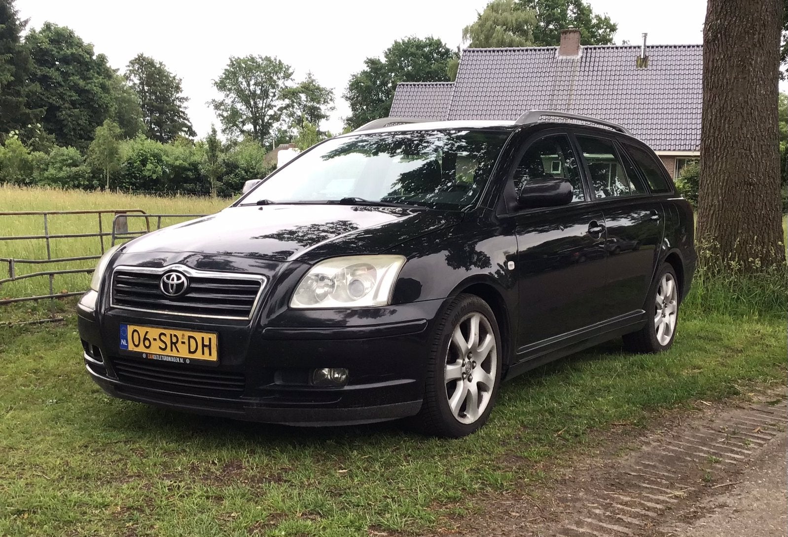 Toyota Avensis 2.0 16V Vvt-i WGN Linea Luna 2006 Zwart, Auto's, Voorwielaandrijving, Stof, Avensis, 4 cilinders